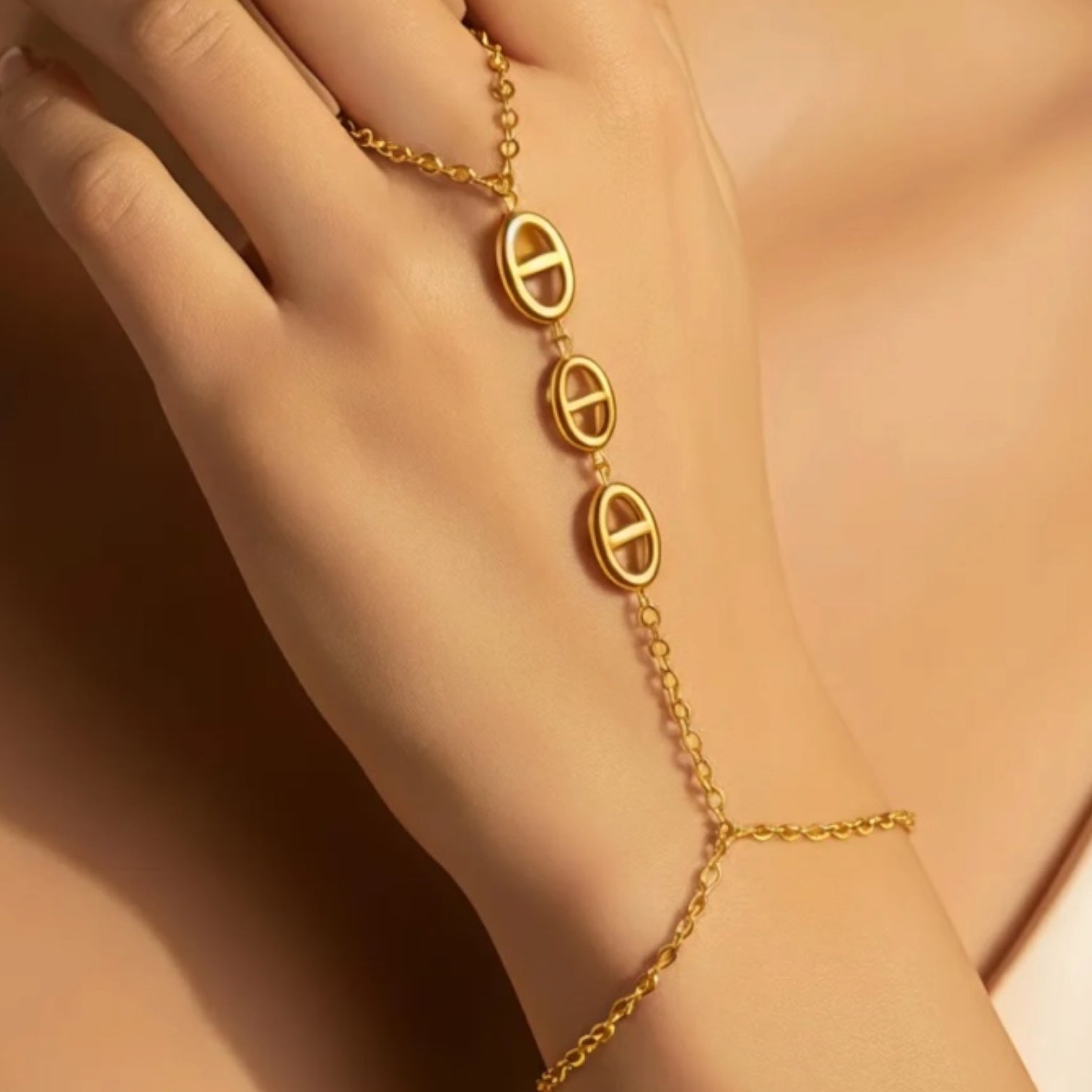 Bracelet Chaîne de main Lyly